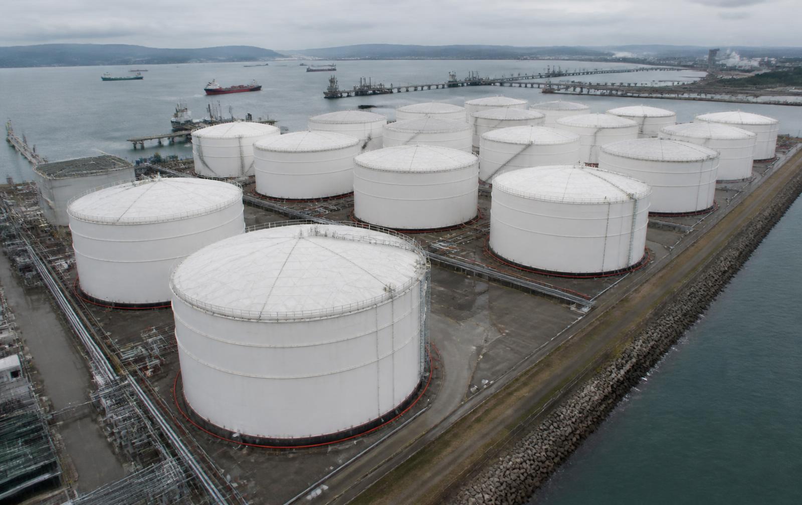 Oil trading, bunkering and storage terminals